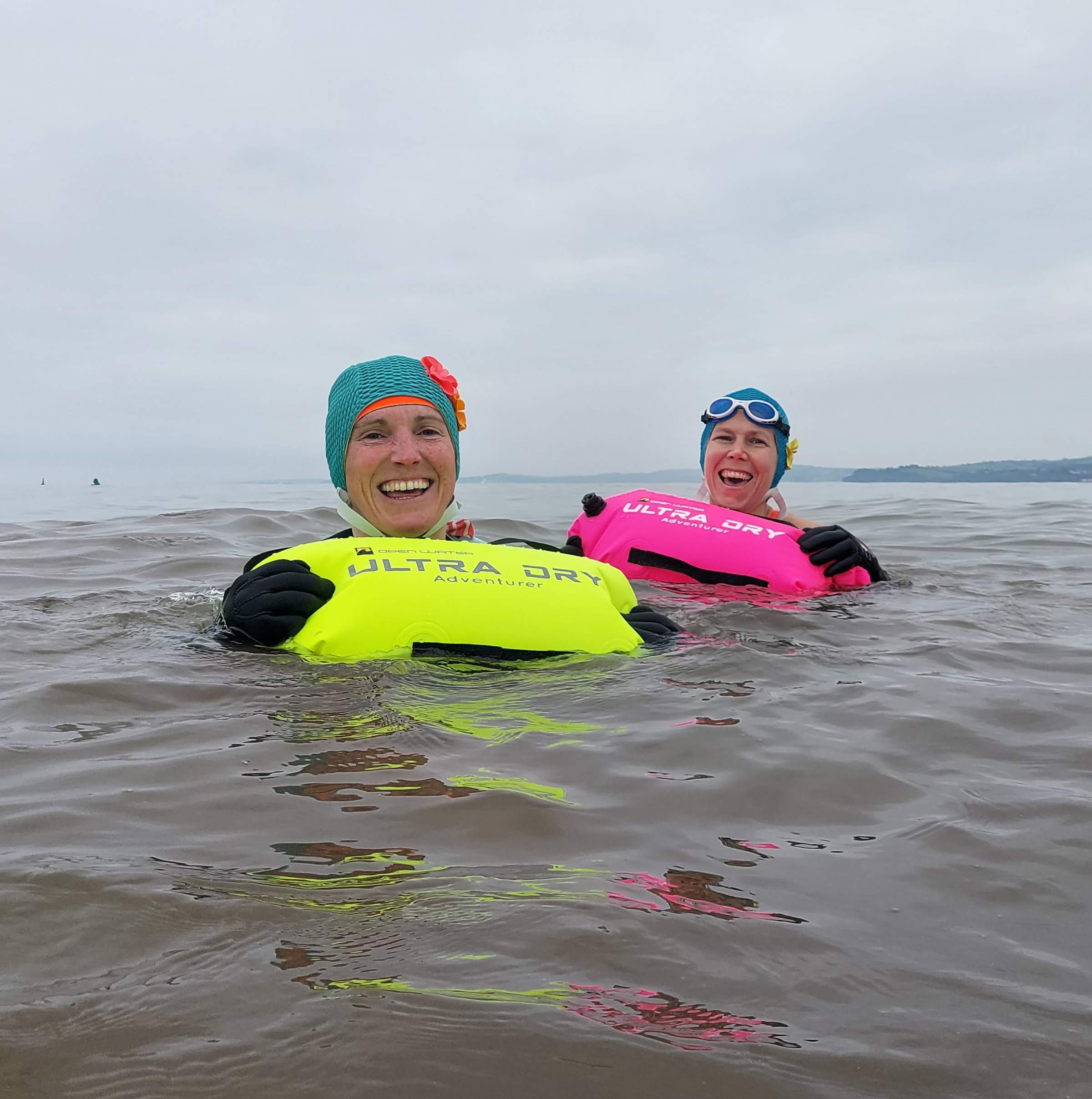 Tow Float, Swim Buoy, Highly Visible 28 l Ultra Dry Bags